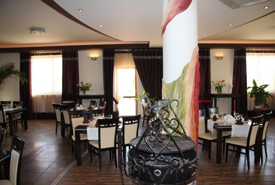 Отель Hotel Wasik Krogulcza-29
