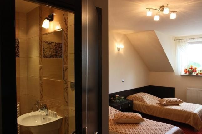 Отель Hotel Wasik Krogulcza-35