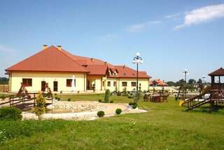 Отель Hotel Wasik Krogulcza-5